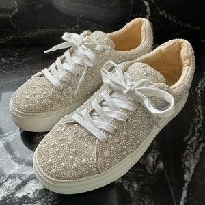 BETSEY JOHNSON Sidny Ivory Pearl Sneakers